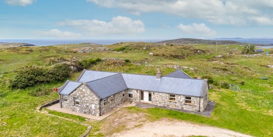 self catering holiday cottage in mannin bay Ballyconneelly county galway connemara