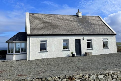 Connemara cottages to 2024 rent with pets